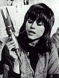 Jane Fonda with weapon - 6